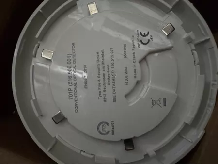 TYCO 701P Smoke Detector Model 516.900.001