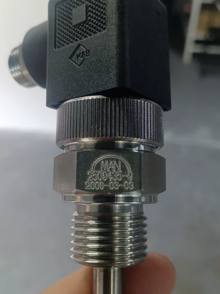 MAN Temperature Sensor Model 2500433-9