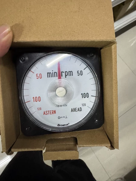 COMPLEE Tachometer Model KLY-C1101-YG