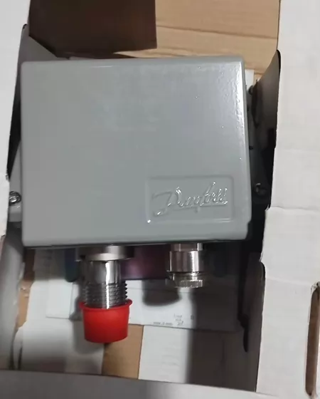 Danfoss Pressure Sensor 084G2106
