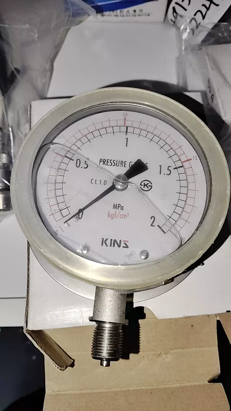 KINS Pressure Gauge Model 3000747 100mm Range 20