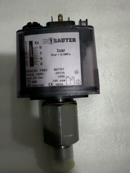 SAUTER Pressure Switch Model DSH143 F001 Pressure 1