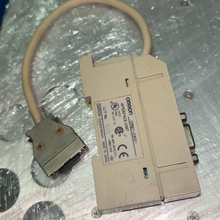 OMRON CPM1-CIF01 Interface