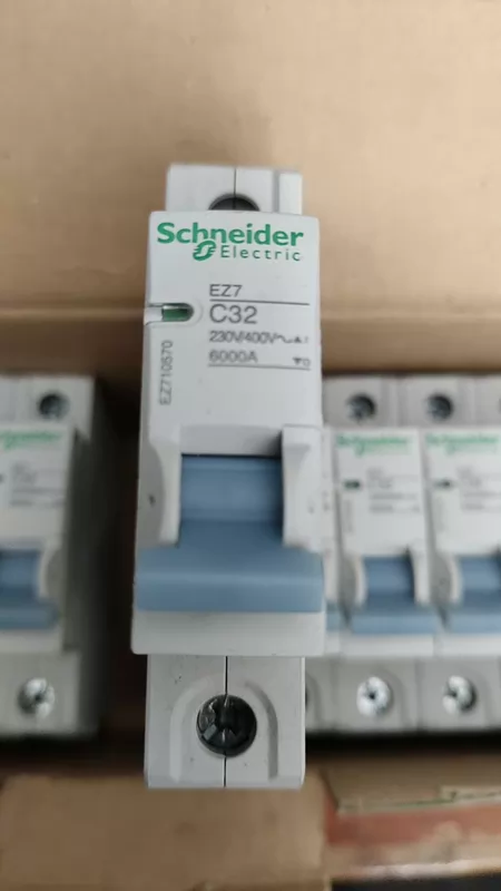 Schneider Electric EZ710570 1P32A Marine Spare Part