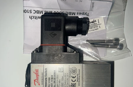 (Danfoss) Danfoss Pressure Switch MBC5100 061B1