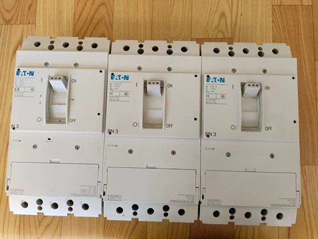 Eaton Eaton Switch PN3 3P400A