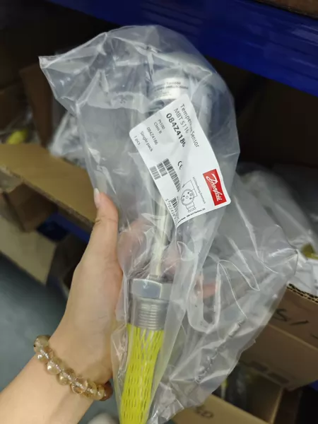 Danfoss Temperature Sensor MBT5116 084Z4186