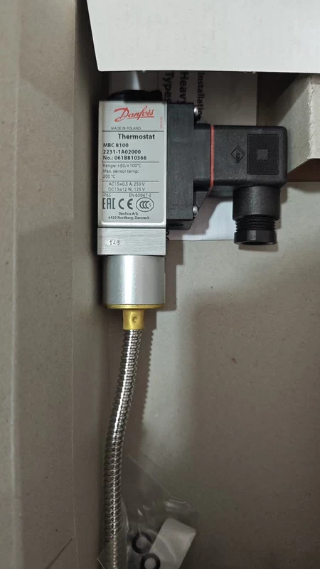 Danfoss Pressure Temperature Switch 061B810366 50°C-100°C