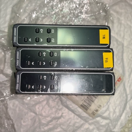 Omron Temperature Controller E5DC-QX2ASM-802