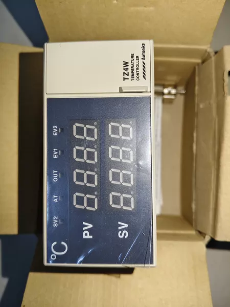 Autonics TZ4W-14C Temperature Controller