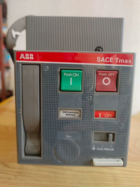 ABB T5H400 3P400A 220V Marine Spare Part