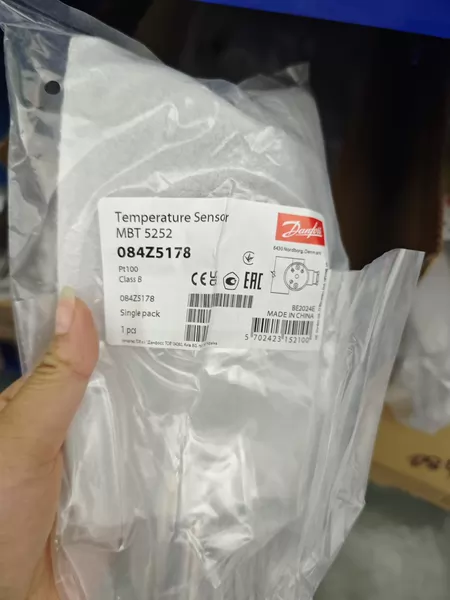 Danfoss Temperature Sensor MBT5252 084Z5178