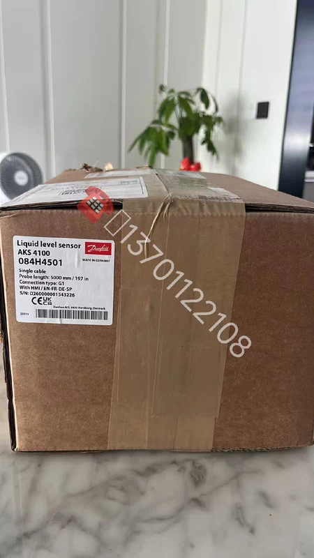 Danfoss Level Sensor AKS4100 Model 084H4501