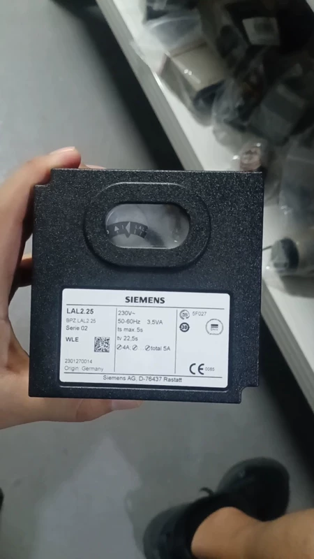Siemens Controller Model LAL2.25