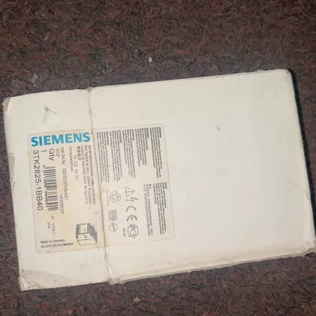 Siemens 3TK2825-1BB40 Safety Relay