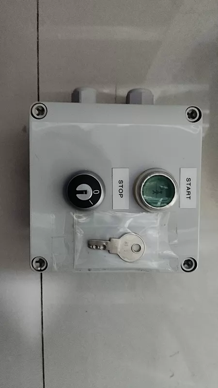 Switch 66x104x50mm
