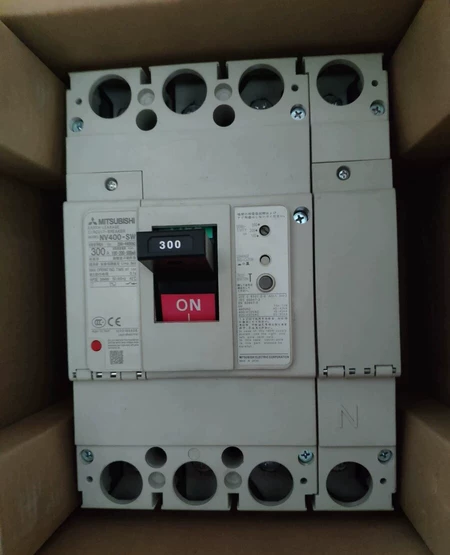 Mitsubishi NV400 SW 4P300A 400A 10 Marine Spare Part
