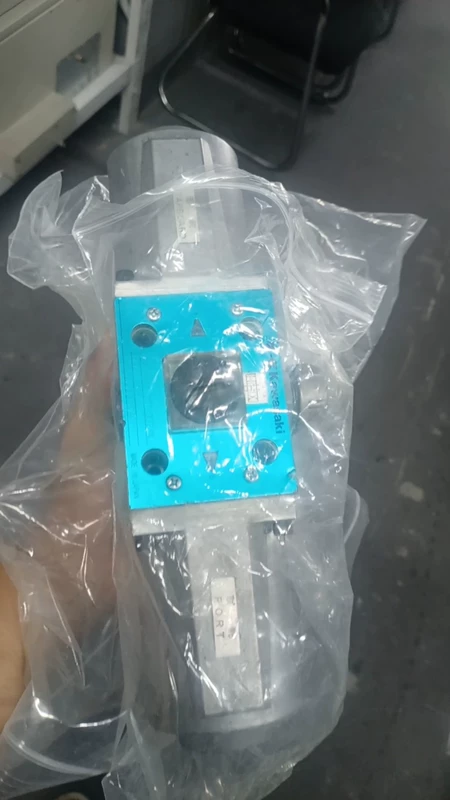 KAWASAKI Solenoid Valve Model DE10P-10-207-D