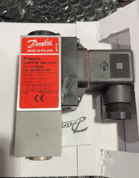 Danfoss MBC5100 1211-1DB04 Pressure Sensor Switch Marine Spare Part