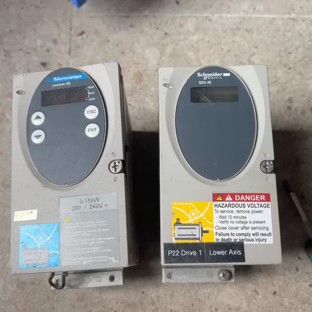 Schneider Electric Servo Drive LXM05BD10M2 SD326DU25S