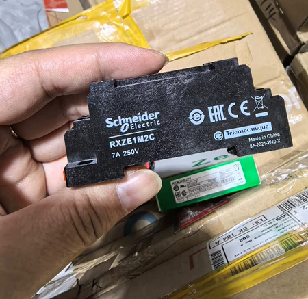 Schneider Electric RXZE1M2C 7A Electrical Automation Marine Spare Part