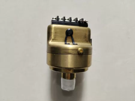 Pressure Transmitter Model PET0 Range 0-49.03kPa