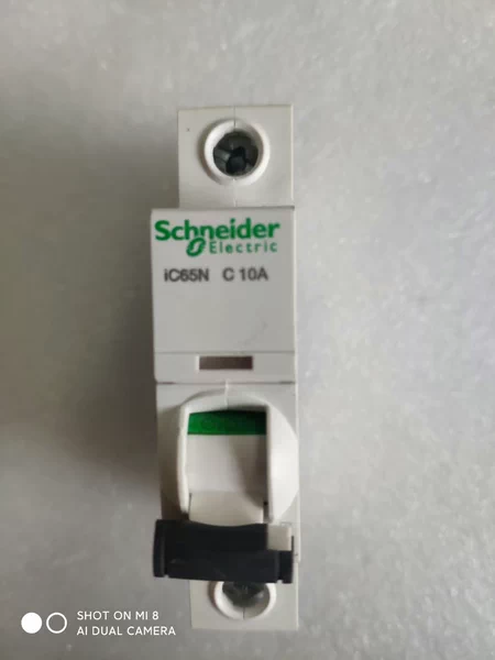 Schneider Electric IC65N 1P10A C 618 1P Marine Spare Part