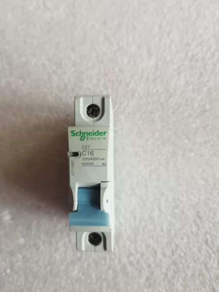 Schneider Electric EZ710567 1P16A C Marine Spare Part