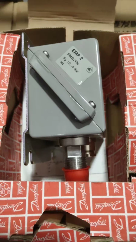 Danfoss Pressure Sensor 084G2106