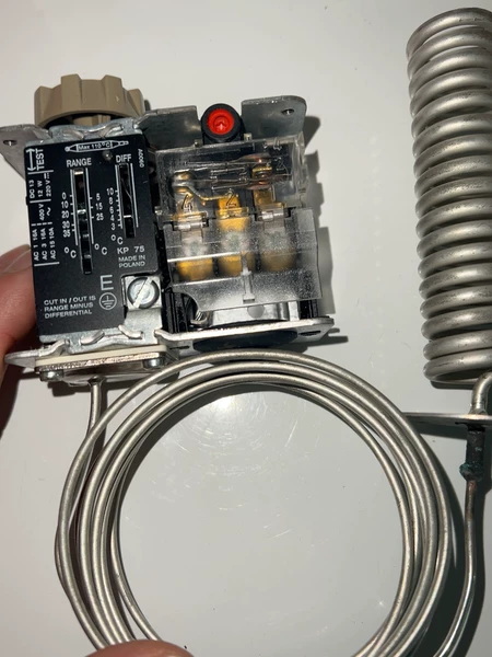 Danfoss KP68 060L112066 Temperature Switch