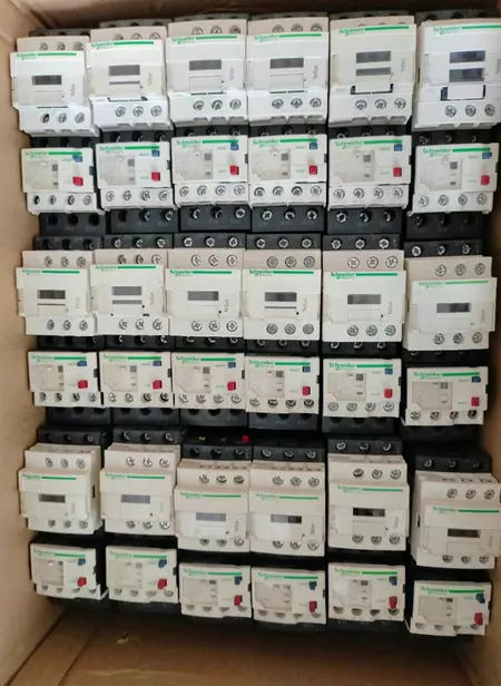 Schneider Electric LC1D09B7C Voltage AC24V Marine Spare Part