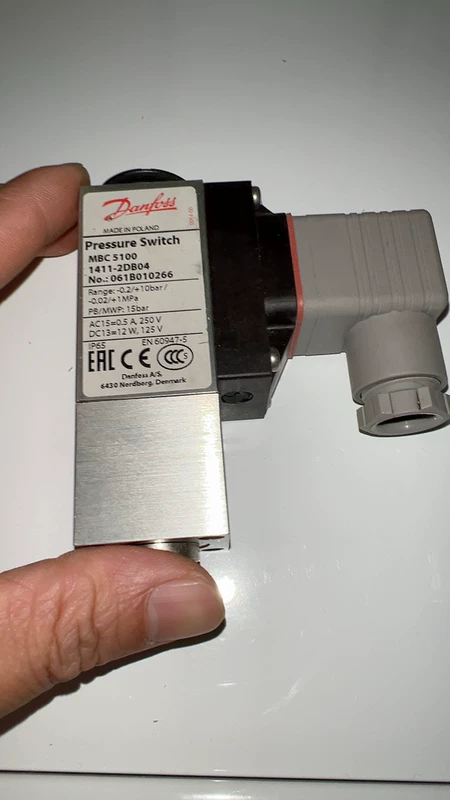 Danfoss Pressure Switch Danfoss MBC5100 061B010