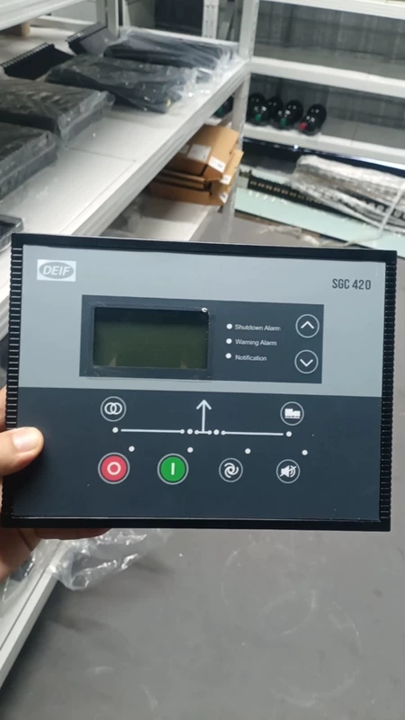 DEIF SGC420 Motor Control Panel