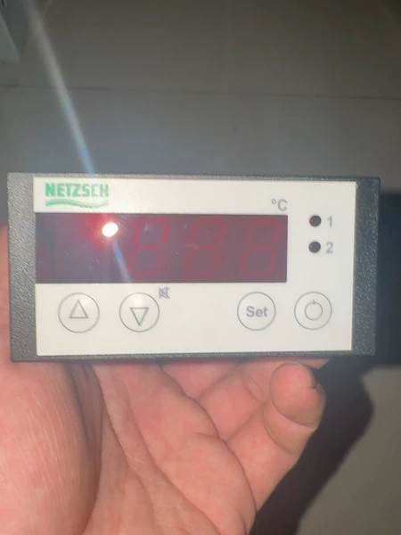 NETZSCH Temperature Controller Model ST710-JB1BV.10FP
