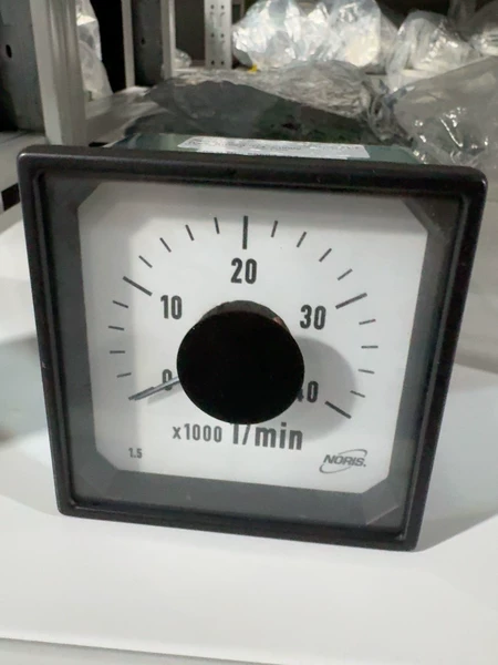 NORIS Tachometer Model RQ960-014 Range 0-400