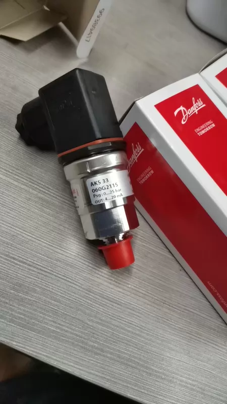 AKS33 Pressure Sensor 060G2115 Pressure Range 0-25bar