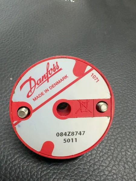 Danfoss Temperature Sensor MBT 9110 Model DK-6