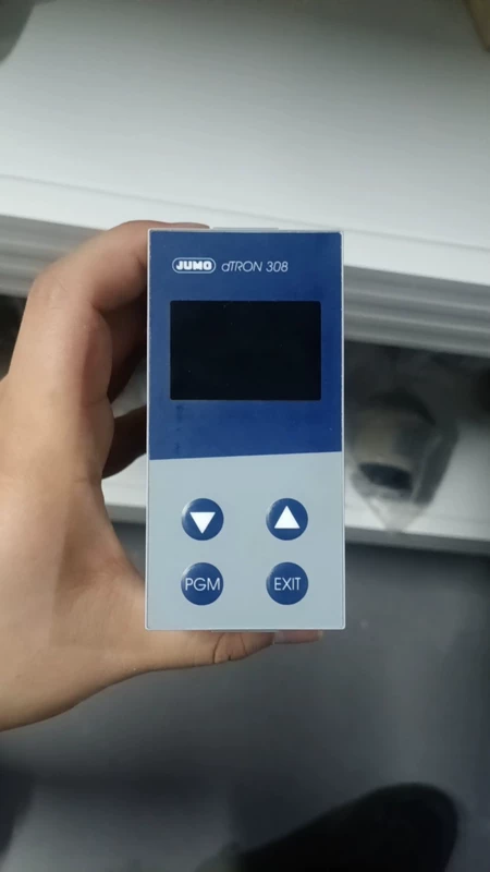 JUMO dTRON 308 Temperature Controller Model 703042/