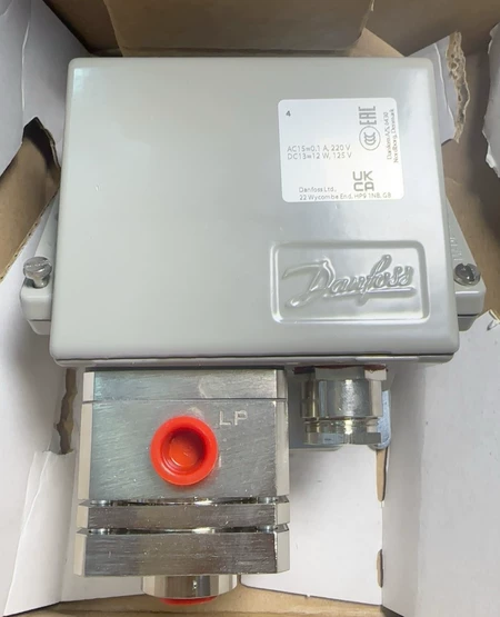 Danfoss 060-313066 Switch