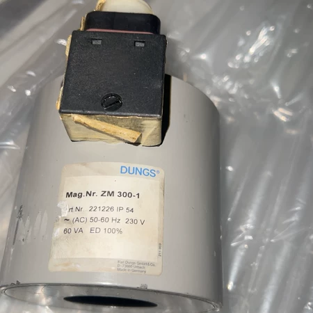 DUNGS Solenoid Valve ZM 300-1