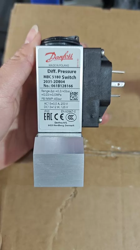 061B128166 Danfoss Pressure Switch