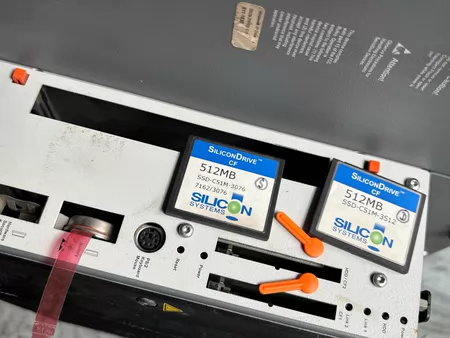 Touchscreen SiliconDrive CF 512MB*2