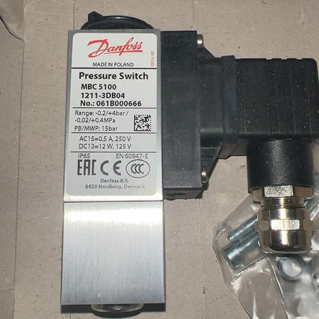 Danfoss Pressure Switch Model MBC5100 1211-3