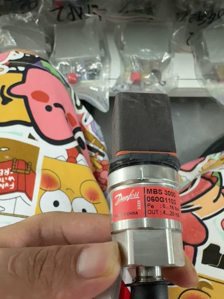 Danfoss Pressure Sensor MBS3000 Model 060G1