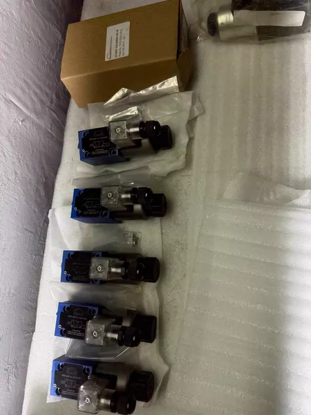 MAN Solenoid Valve Model 6121158-8