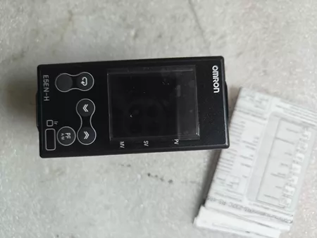 Omron Temperature Controller