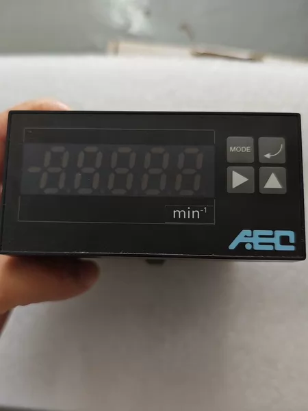 AEC Turbocharger Tachometer Model 73RS-D Input 24V