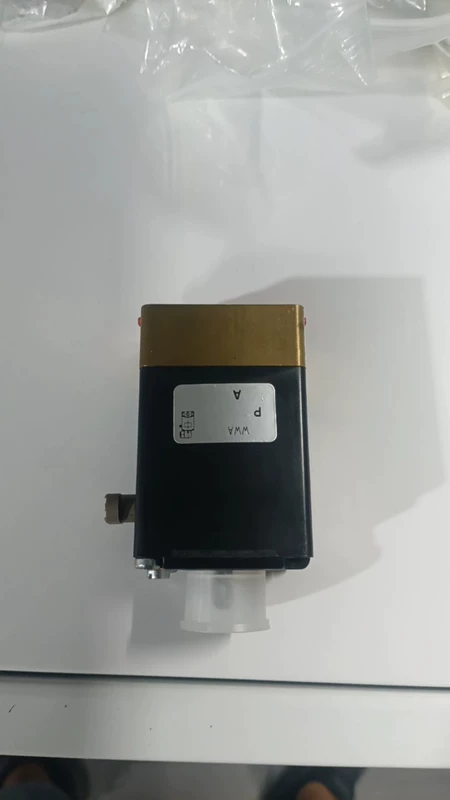 burkert Solenoid Valve Model 0018-8133-600