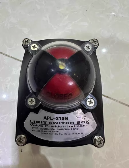Switch APL-210N Pneumatic Valve Switch